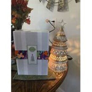 NIB Scentsy "Festive Fir" full size warmer